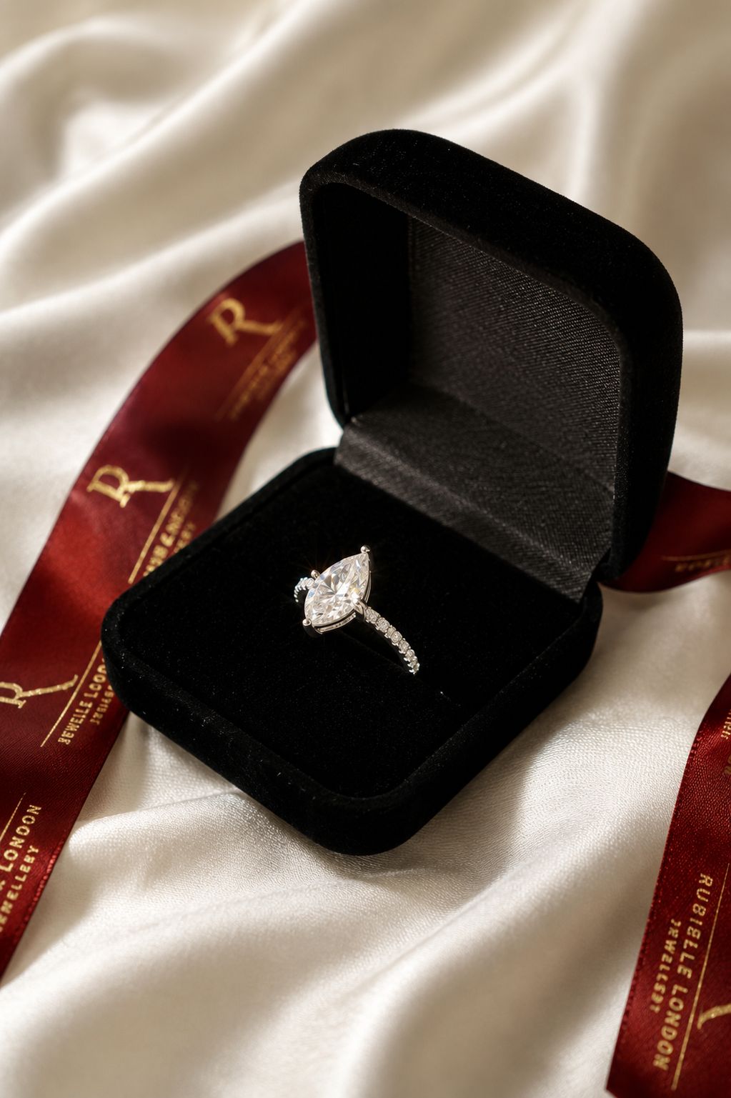 Héritage Marquise Moissanite Ring