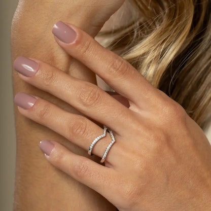 Éclat Moissanite Ring
