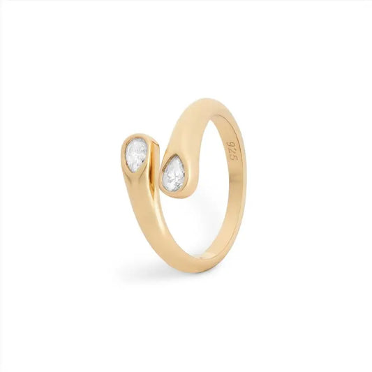 Lily Pear Moissanite Ring | 18k Gold Vermeil